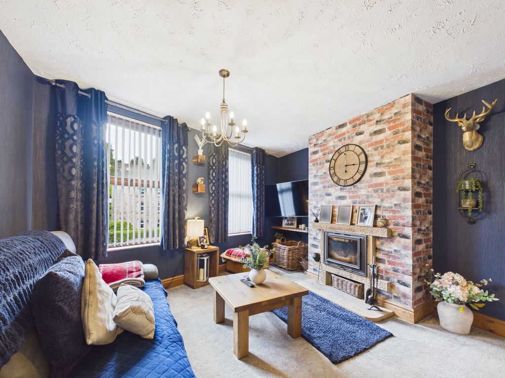 Property photo 2 of 28