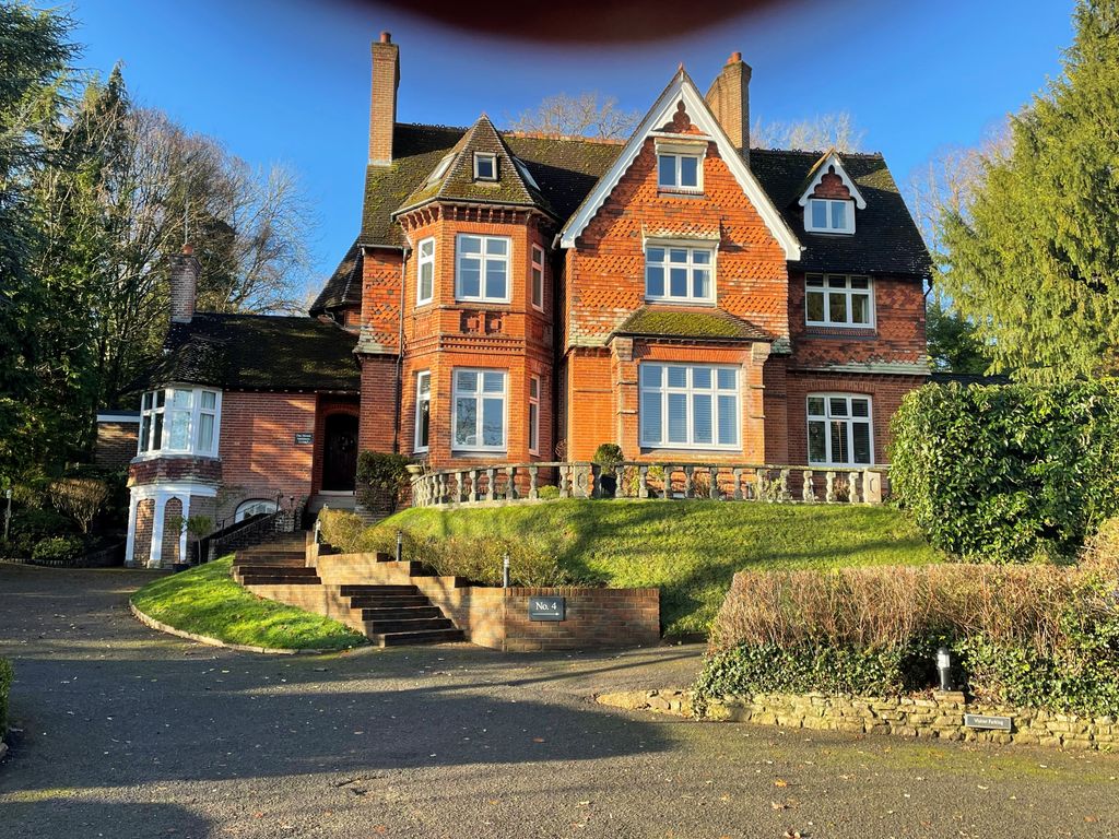Property photo 1 of 9
