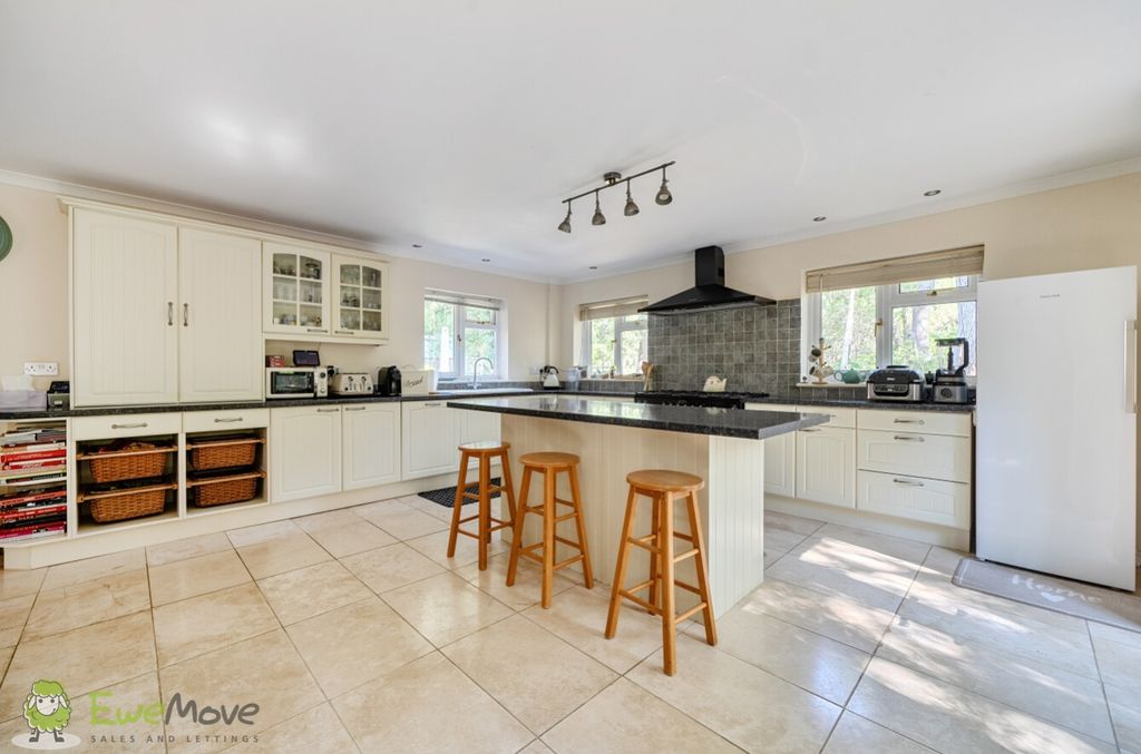 Property photo 2 of 26 Kitchen Dining Room