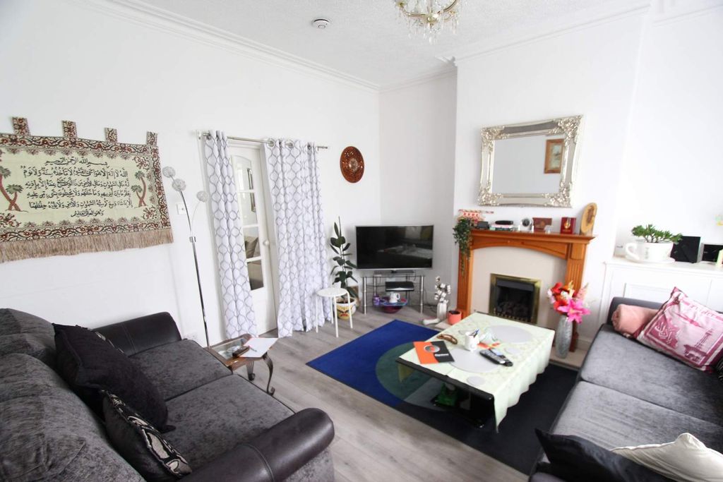 Property photo 2 of 15