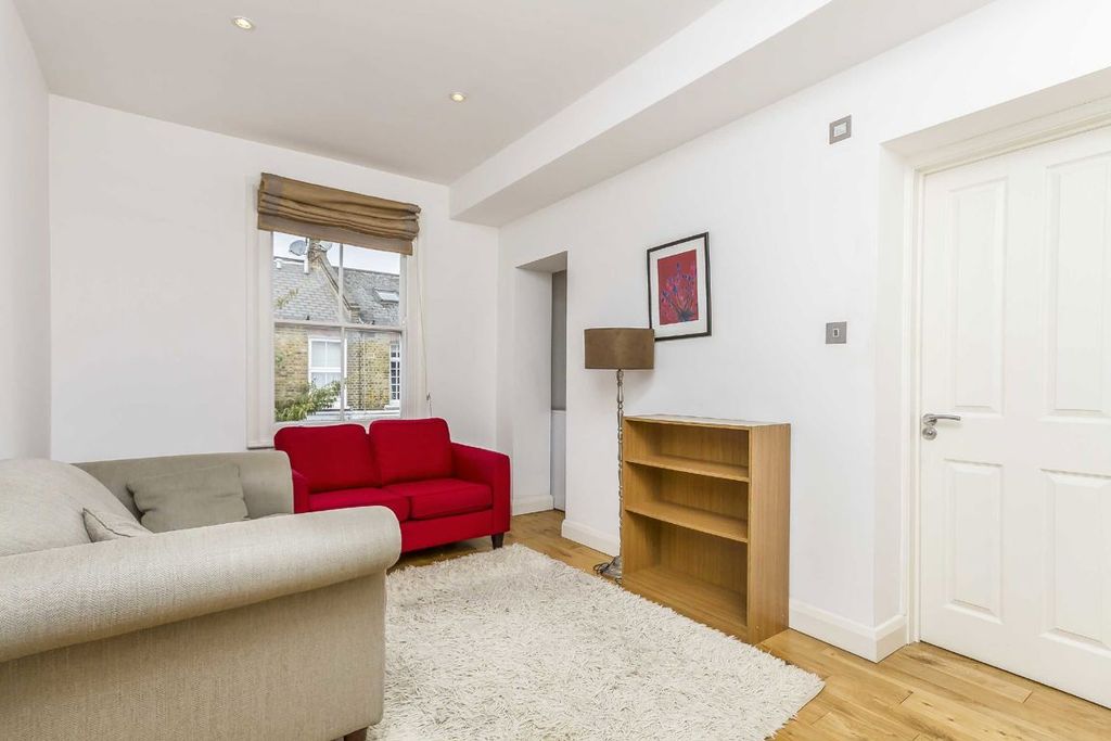 Property photo 2 of 7