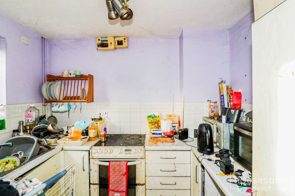 Property photo 2 of 9