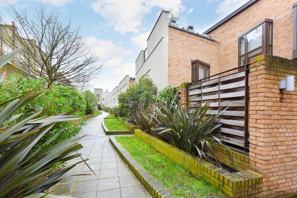 Property photo 1 of 18 Photo