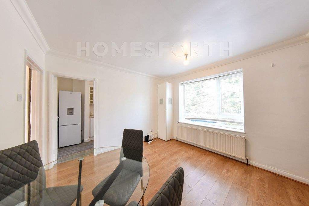 Property photo 2 of 10 Photo 8