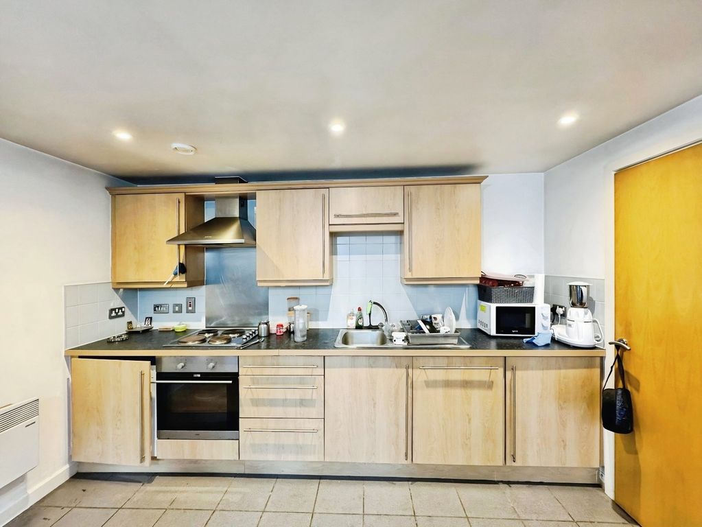 Property photo 3 of 6 Picture No. 12