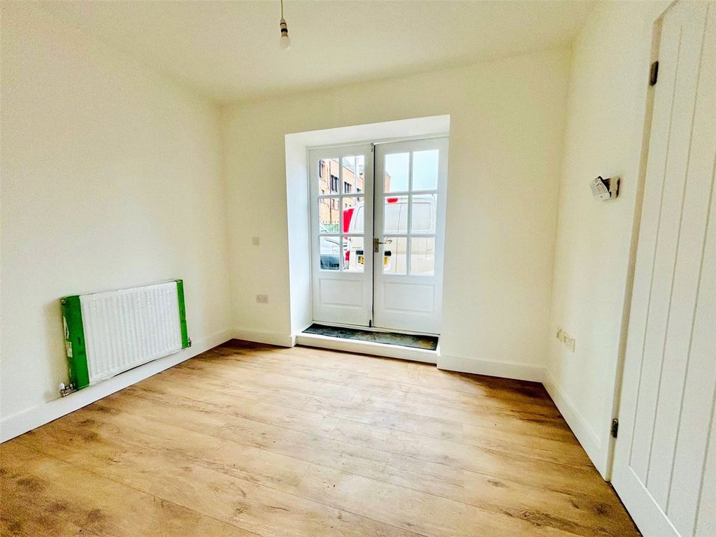 Property photo 3 of 7 Picture No. 04