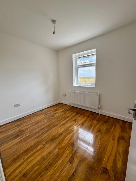 Property photo 2 of 36