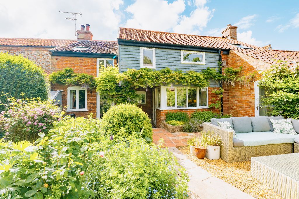 Property photo 2 of 24 4173042
