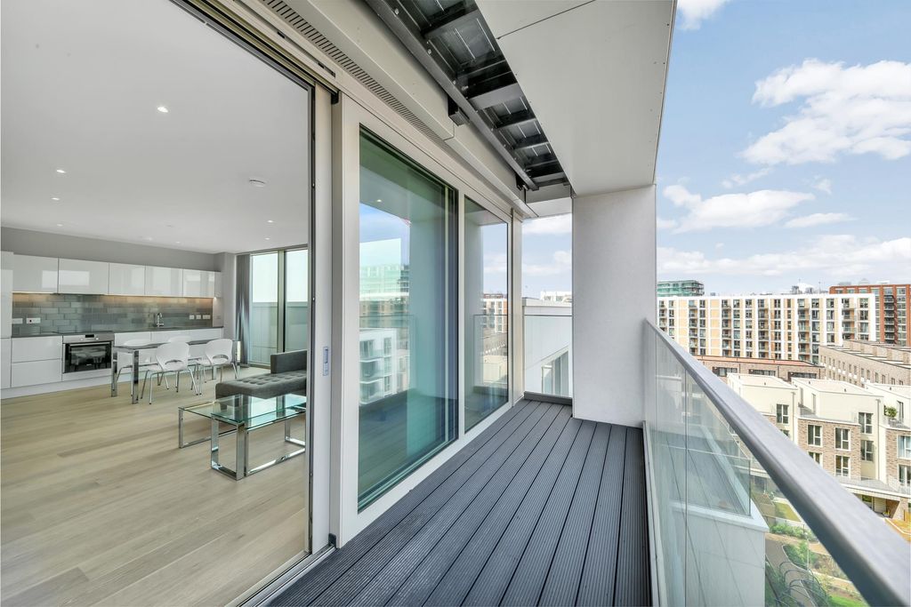 Property photo 3 of 11