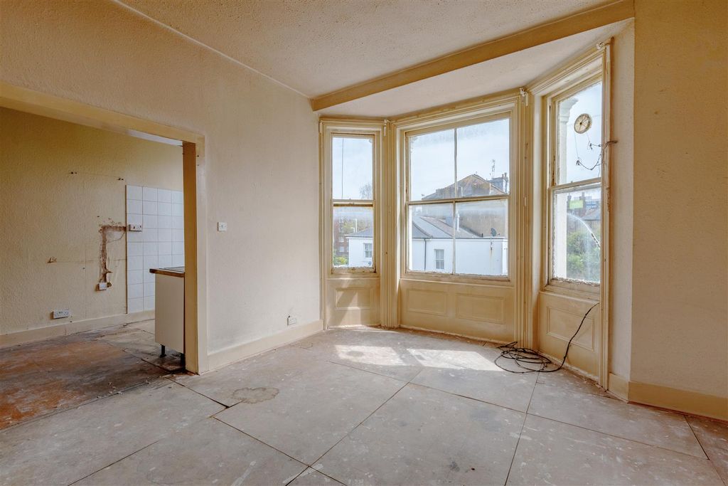 Property photo 2 of 10 Reception