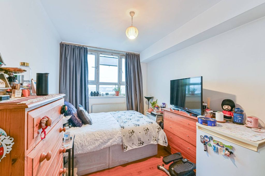 Property photo 3 of 10