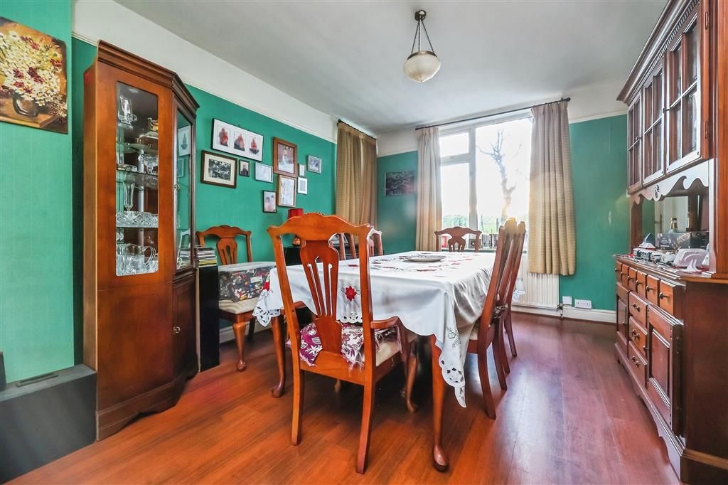 Property photo 3 of 18