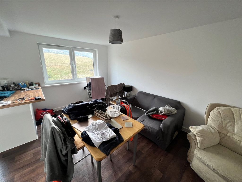 Property photo 2 of 6 Picture No. 05