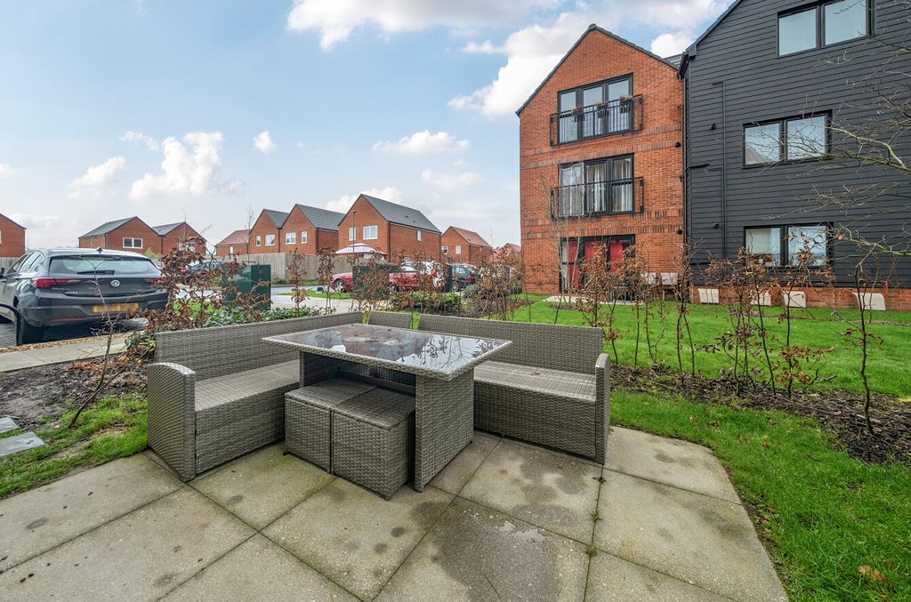 Property photo 3 of 8