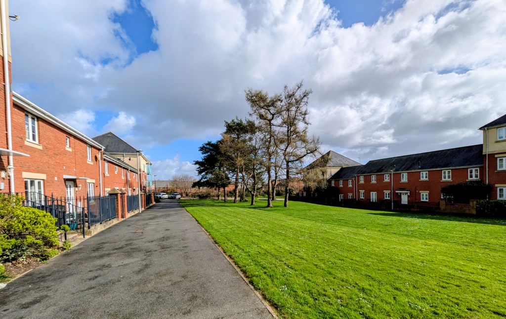 Property photo 2 of 15 Pxl_20260311_110606837~2