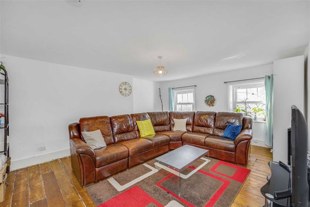 Property photo 2 of 7
