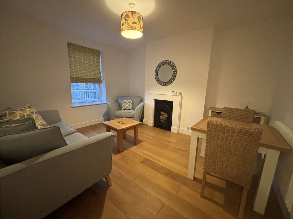 Property photo 1 of 8 Picture No. 05