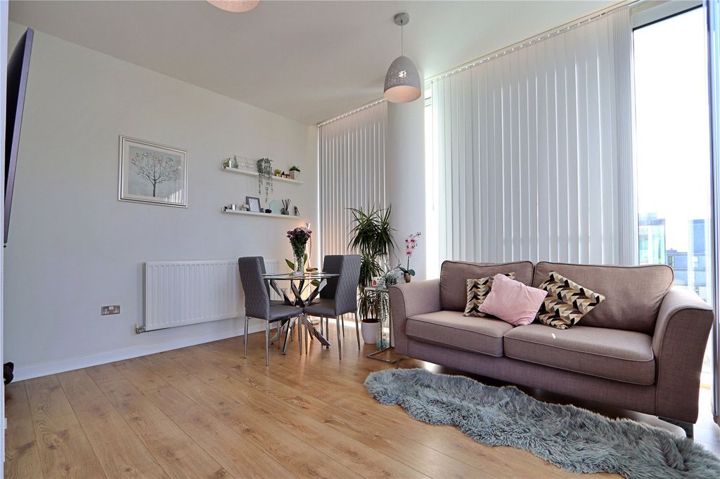 Property photo 3 of 14 Picture No. 07