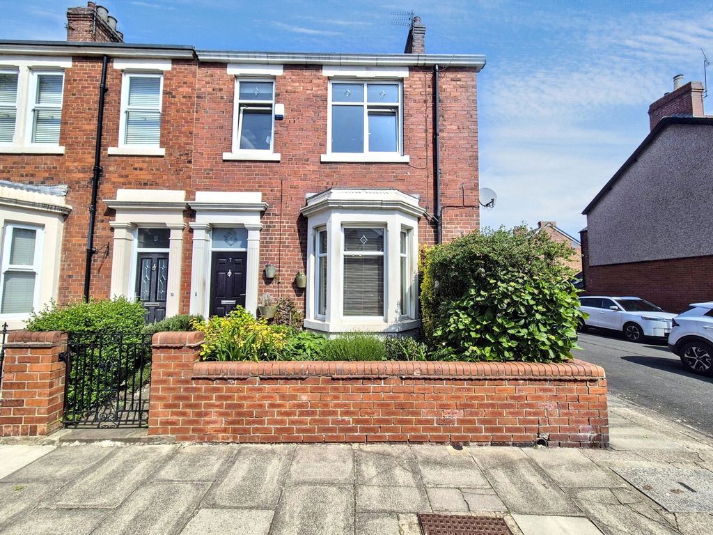 Property photo 1 of 33