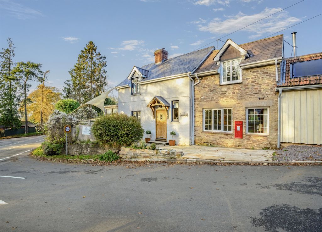 Property photo 1 of 34