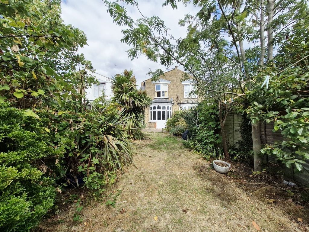 Property photo 3 of 18