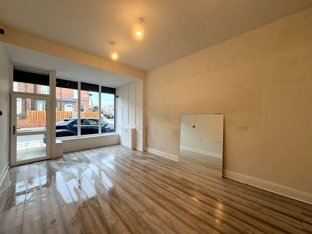 Property photo 2 of 7 Gallery