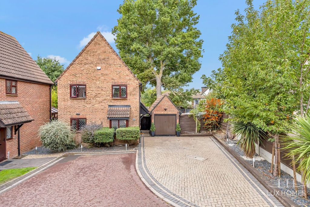 Property photo 1 of 22