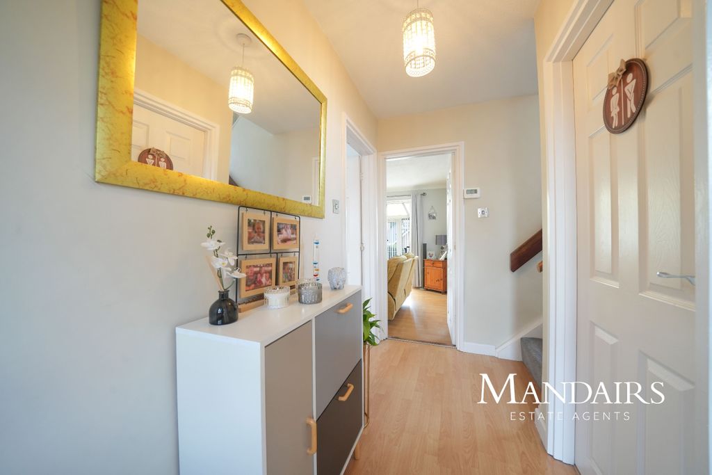 Property photo 2 of 31