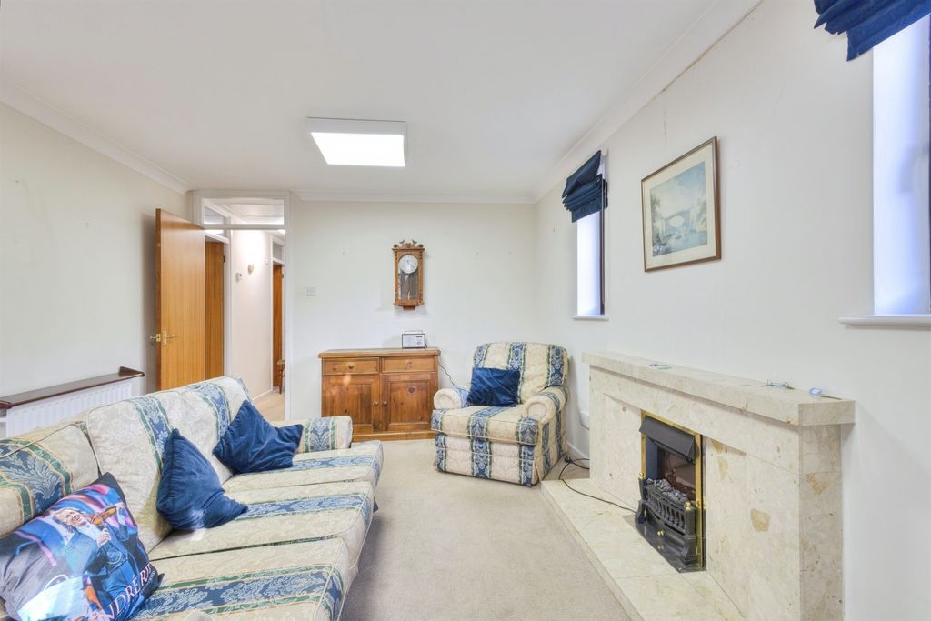 Property photo 3 of 16
