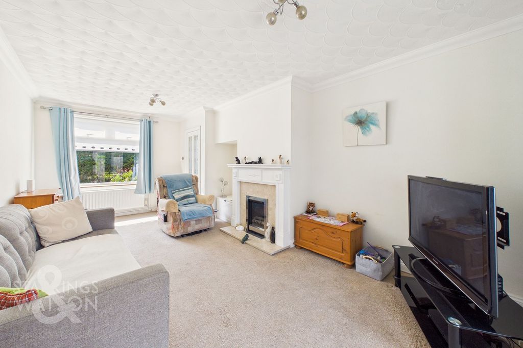 Property photo 2 of 24