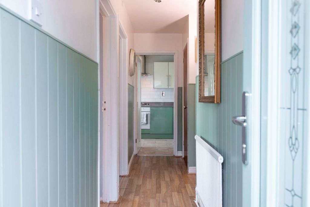 Property photo 3 of 35