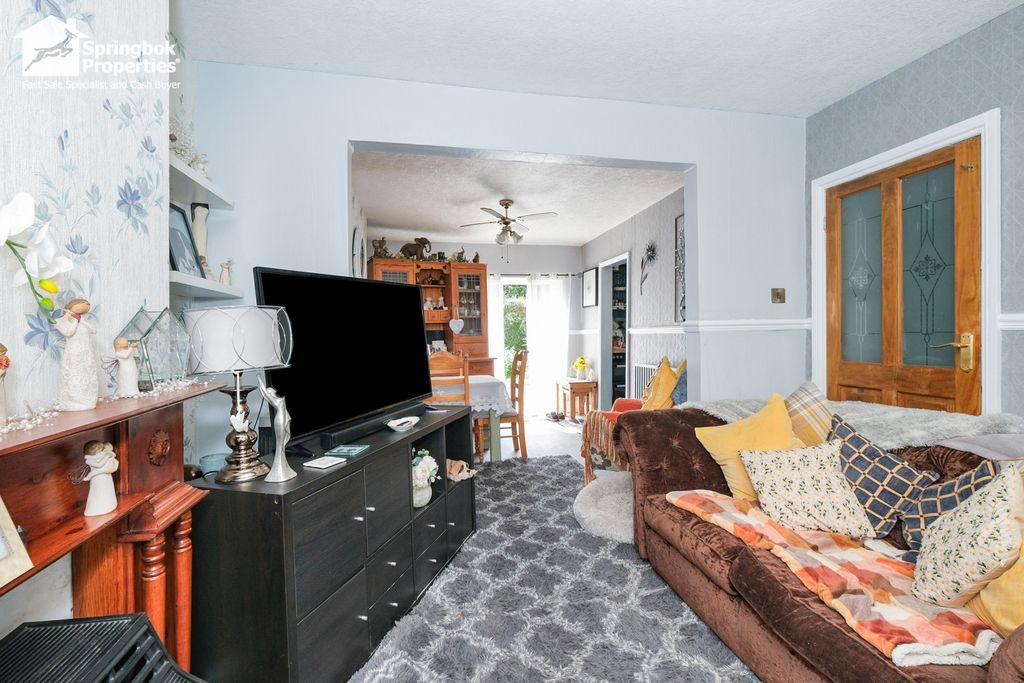 Property photo 3 of 11 Image 2