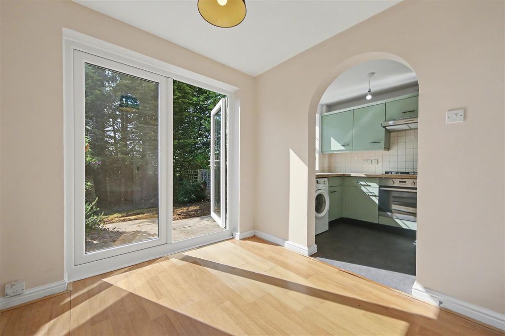 Property photo 2 of 11 Kitchen Diner.Jpg