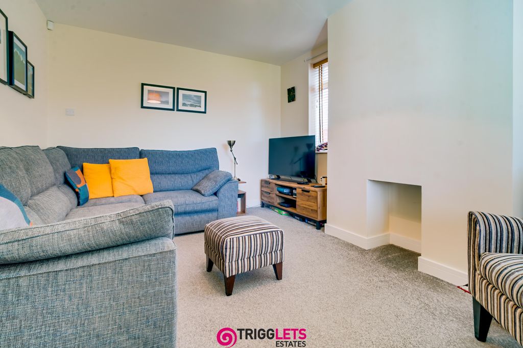 Property photo 3 of 32