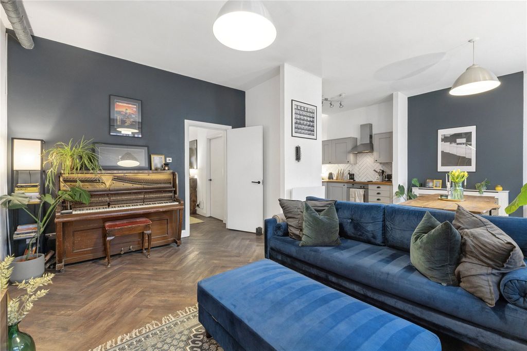 Property photo 1 of 14 Living Area