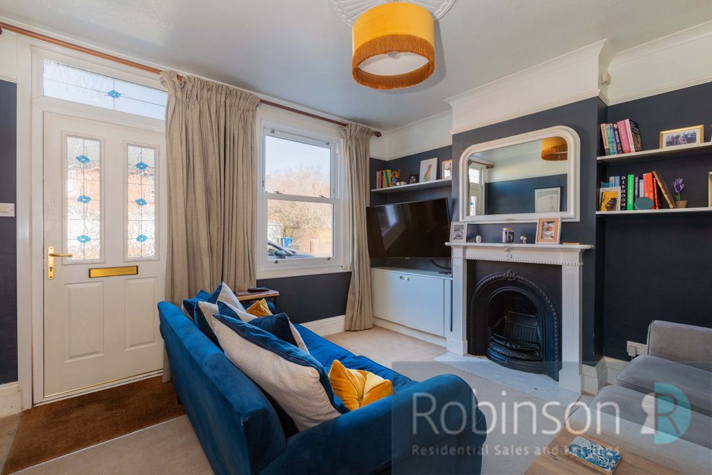 Property photo 3 of 19 65 Penyston Road-11
