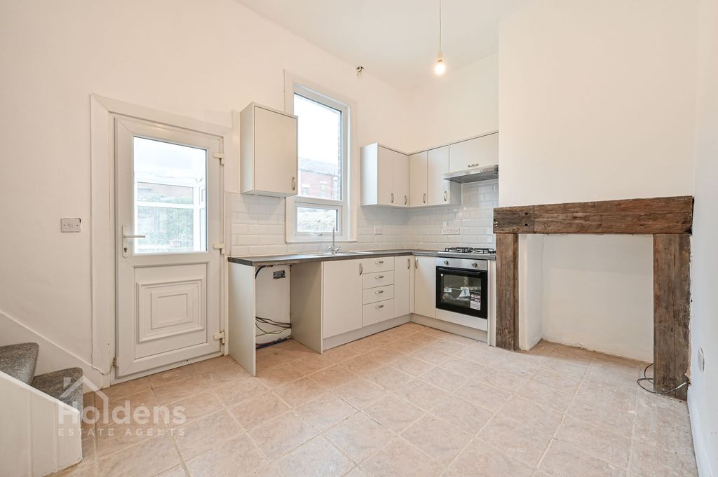 Property photo 2 of 16