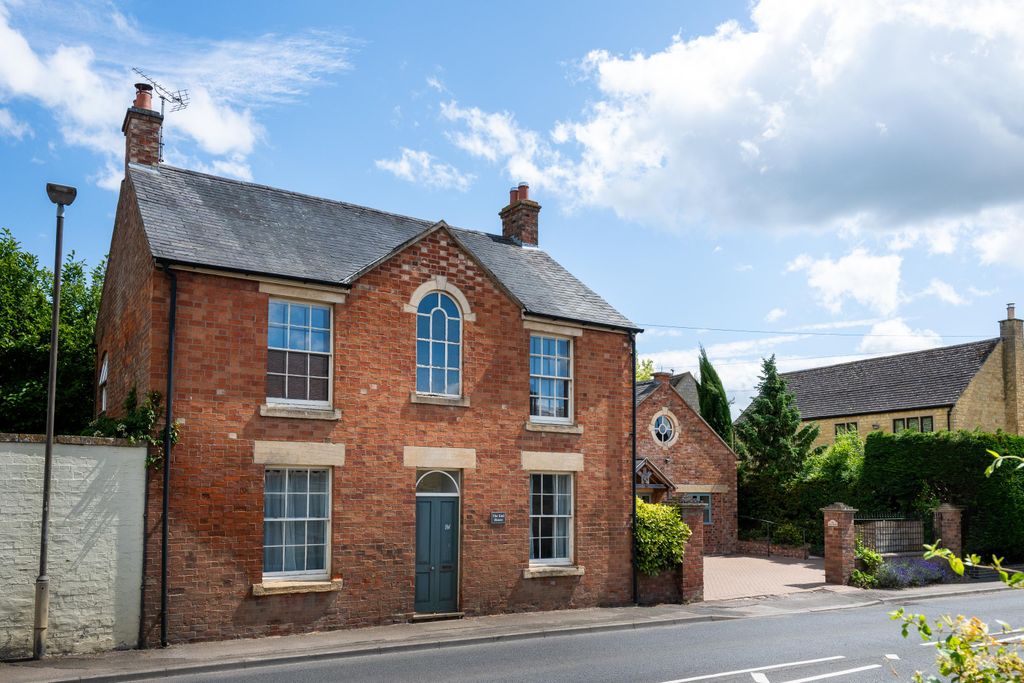 Property photo 1 of 34 Image