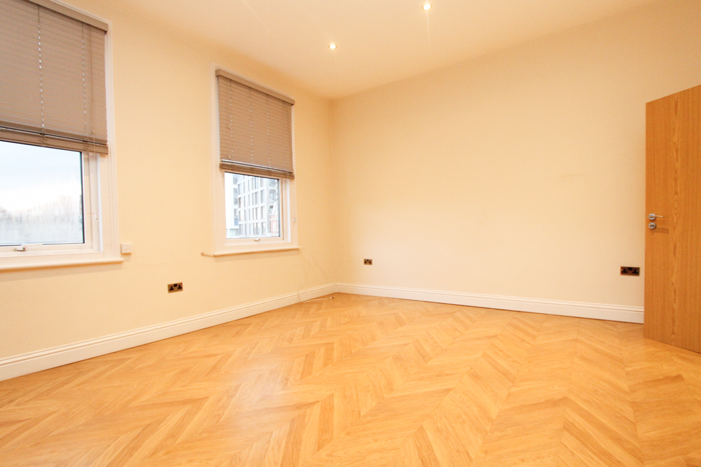 Property photo 2 of 17 Gallery