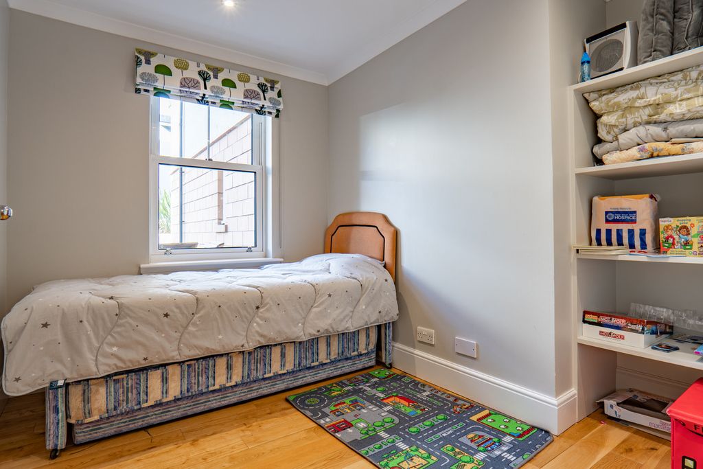 Additional image 22 of 4 bed flat for saleIsland Bank Road, Inverness IV2