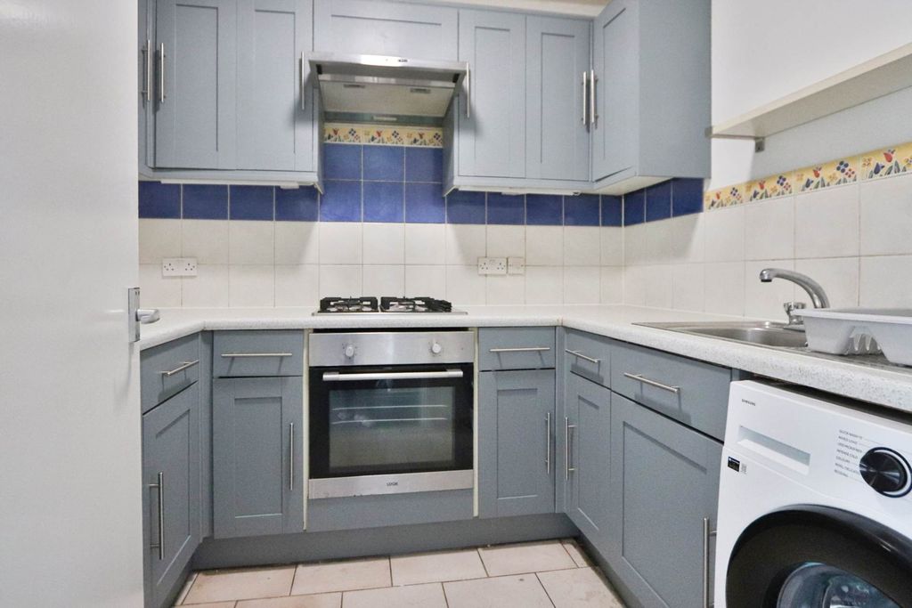 Property photo 3 of 8