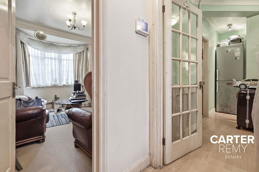 Property photo 3 of 21