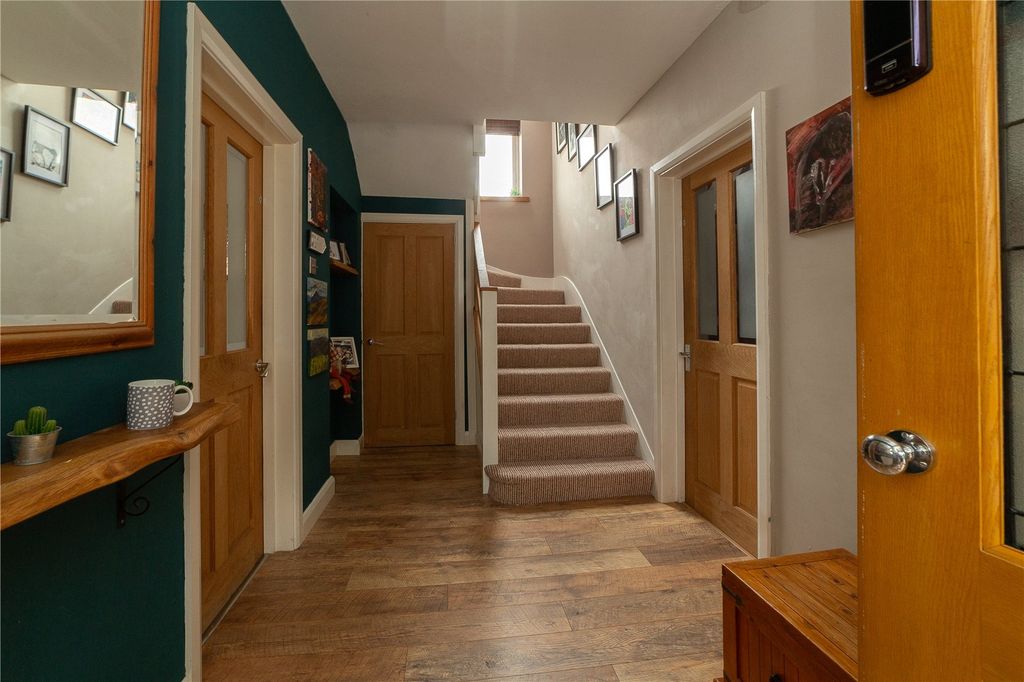 Property photo 2 of 44 Picture No. 40