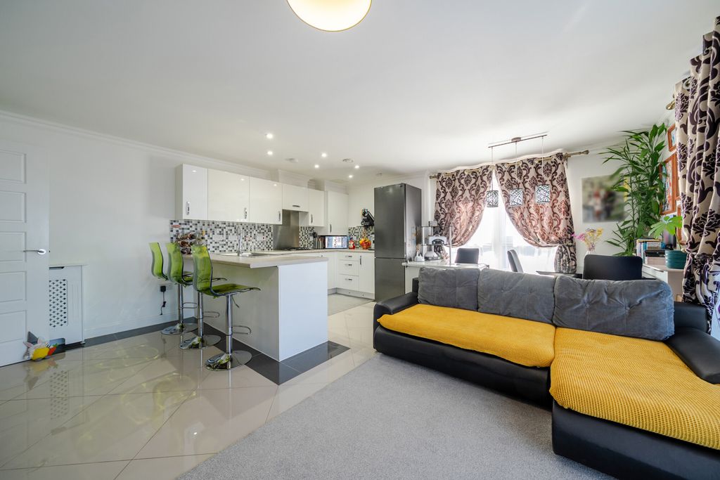 Additional image 18 of 2 bed flat for saleOakes Crescent, Dartford, Kent DA1
