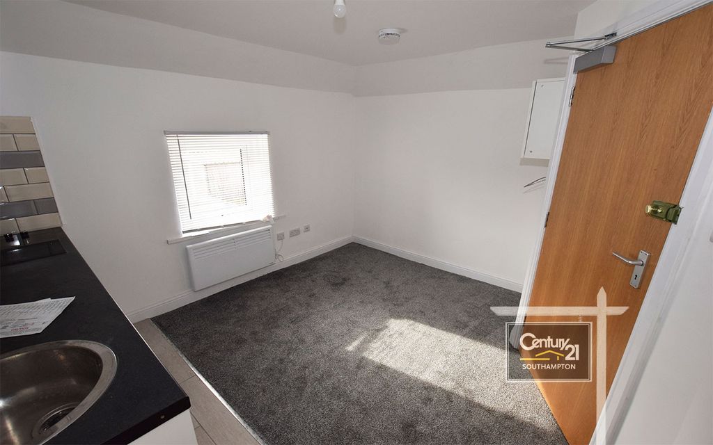 Property photo 2 of 3