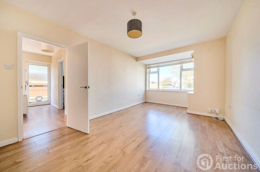 Property photo 2 of 14 Picture No. 22