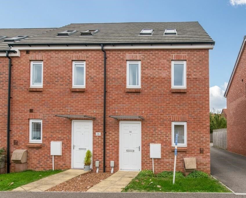 Property photo 1 of 9