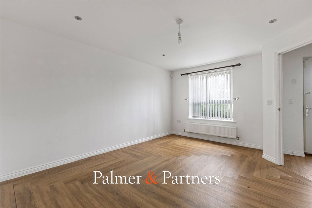 Property photo 3 of 18 Picture No. 10