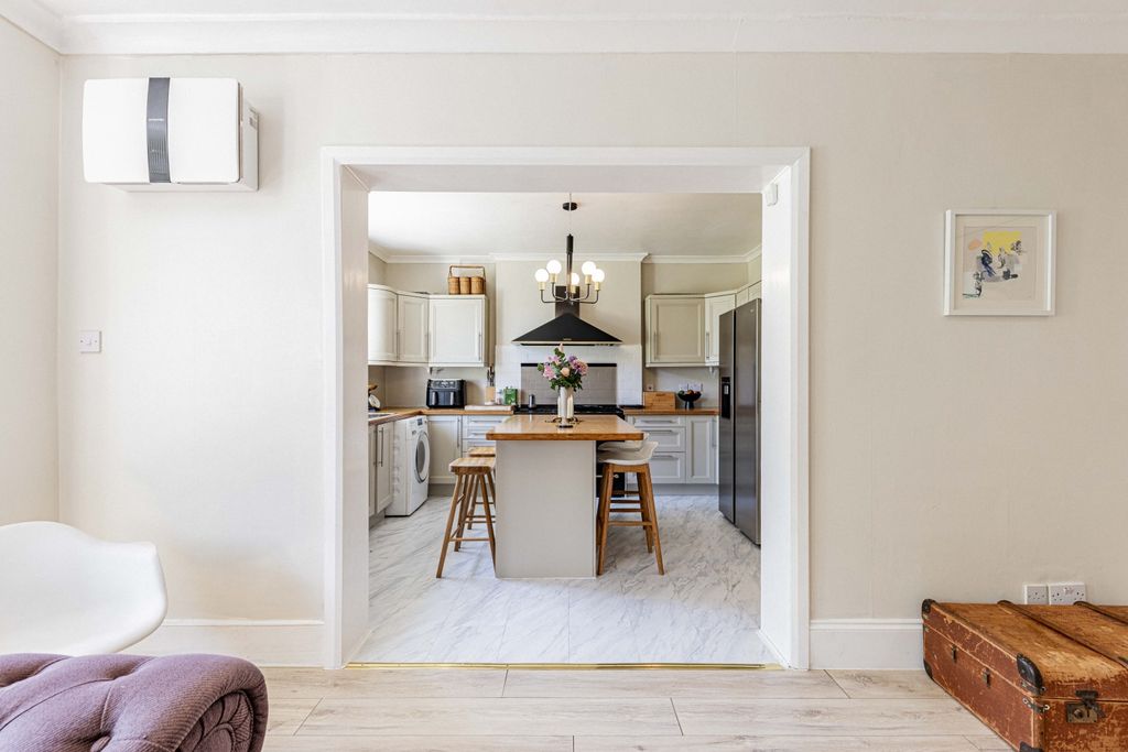 Property photo 3 of 45 Lounge Kitchen