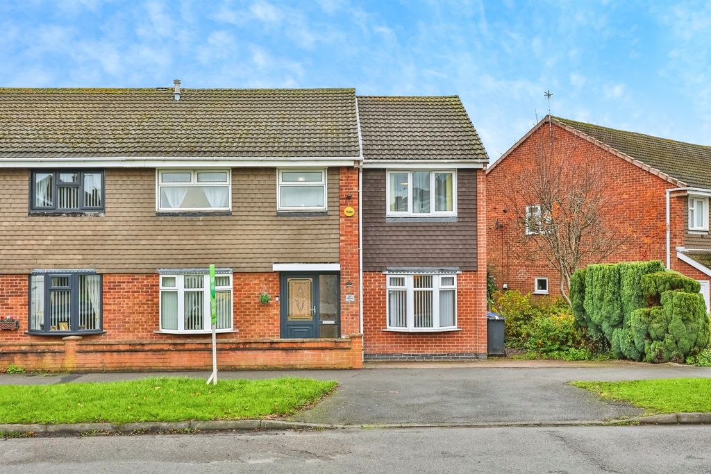 Property photo 2 of 28